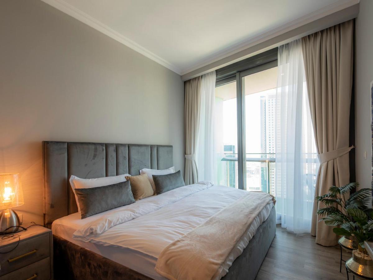 Апартаменты First Class 2Br With Full Dubai Skyline & Sea View Экстерьер фото